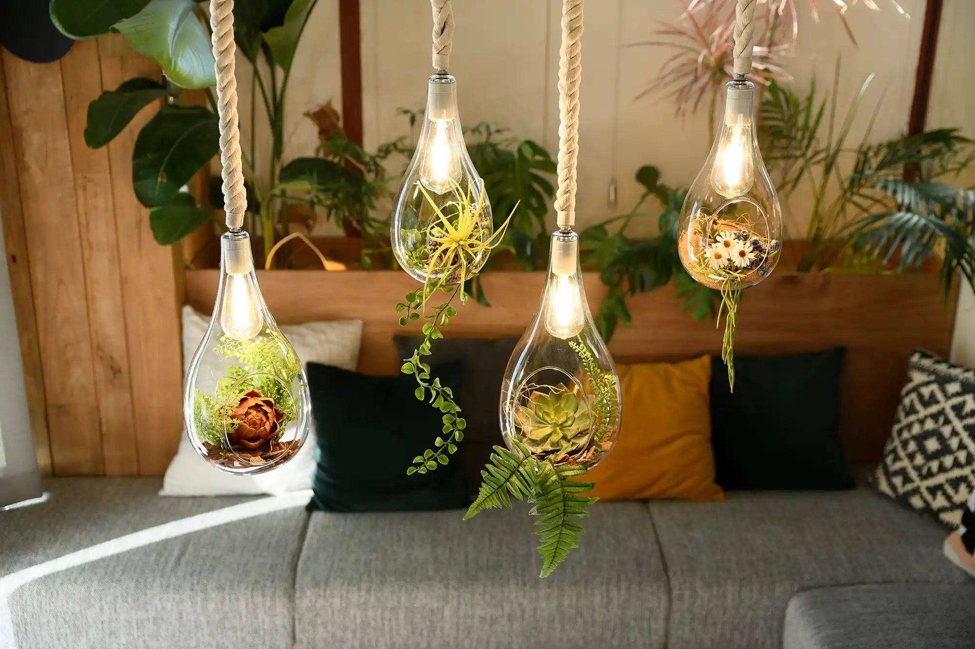 BOTANIC HANGING LIGHT