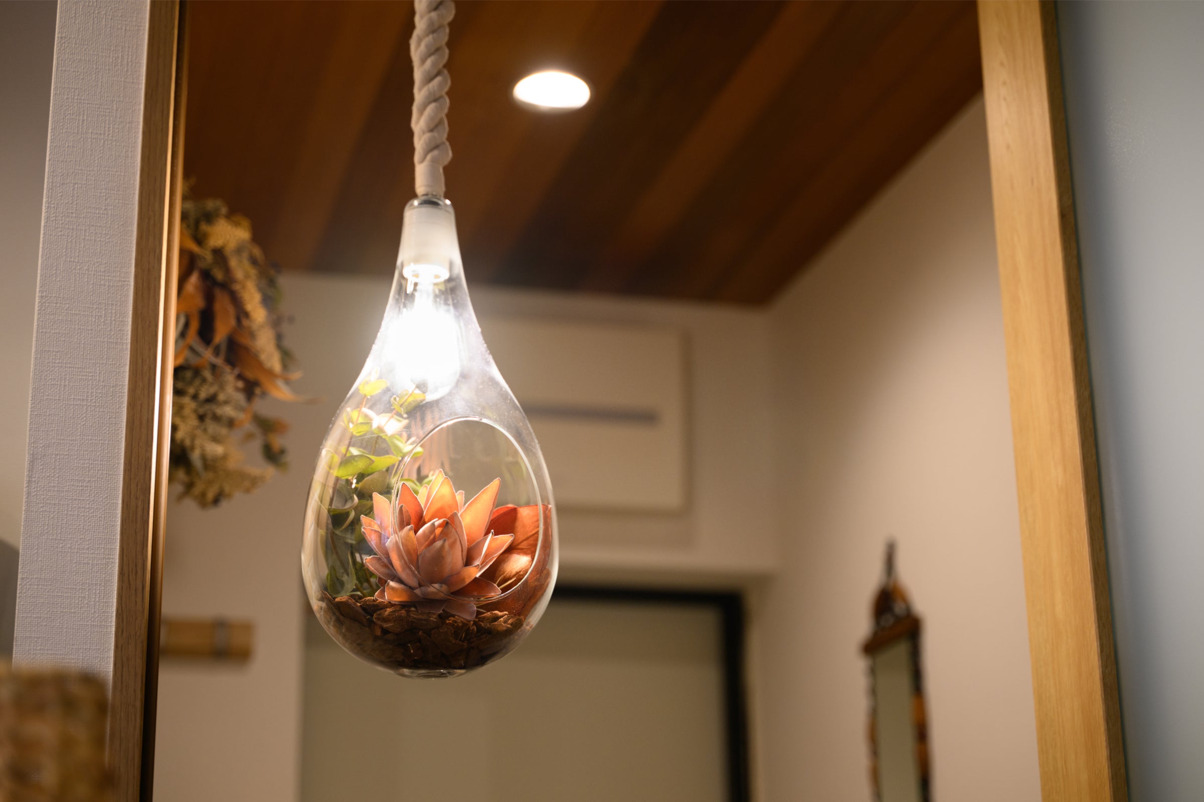 BOTANIC HANGING LIGHT with FAKEGREEN